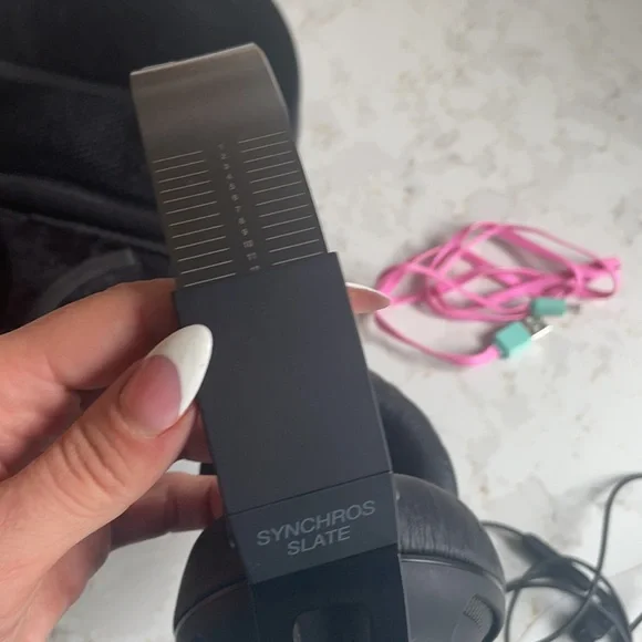 JBL Synchros 700 over ear headphones